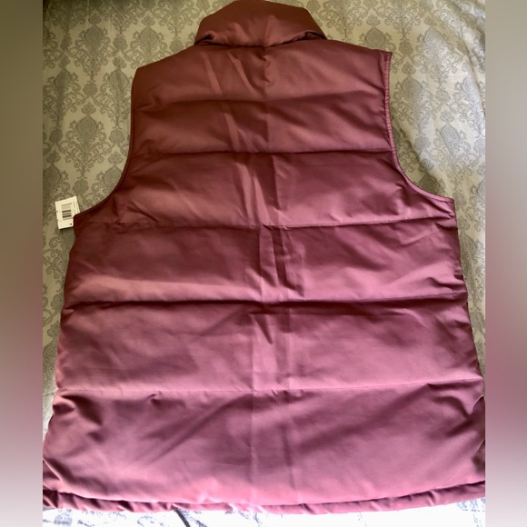 VANS PUFFER VEST OFF THE WALL NWT $90 TIMBERED 4 POCKET SNAP MAROON MEDIUM /L - Picture 5 of 13